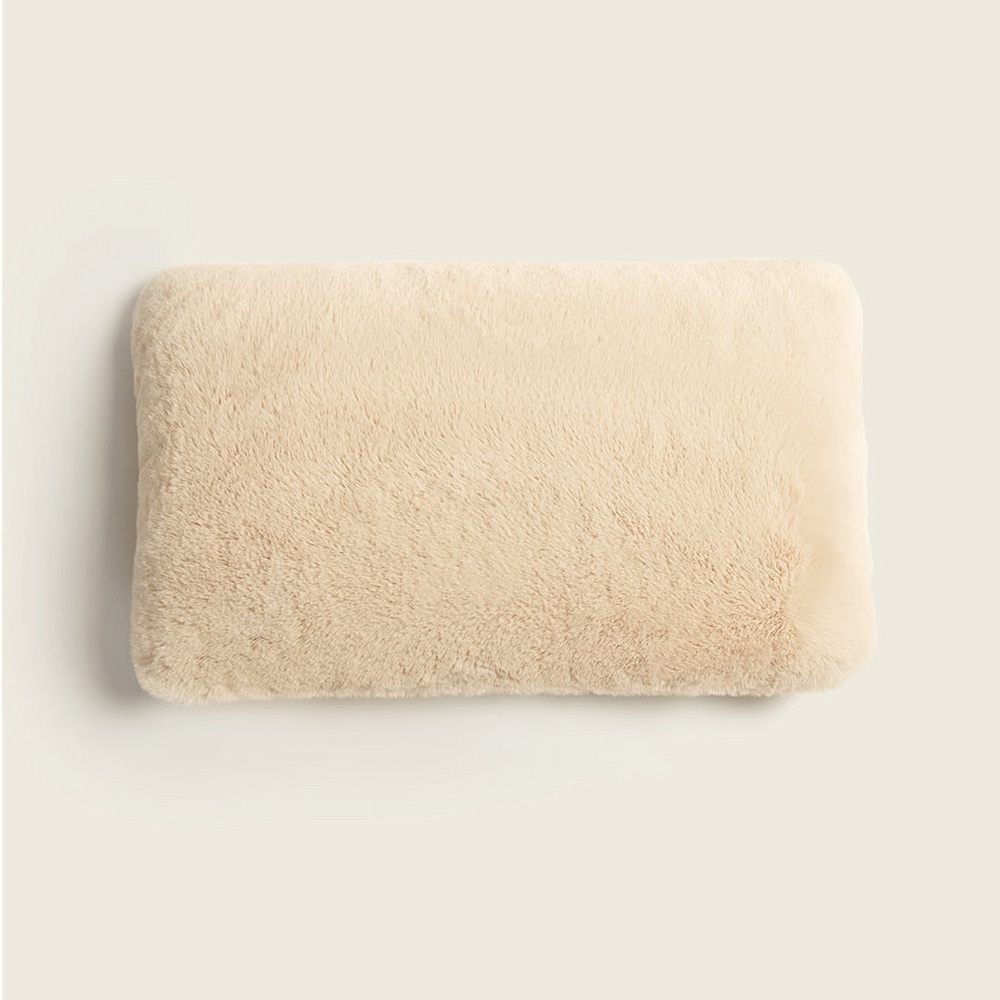 UnHide Pillow - Beige Bear (Faux Fur, BNIP)
